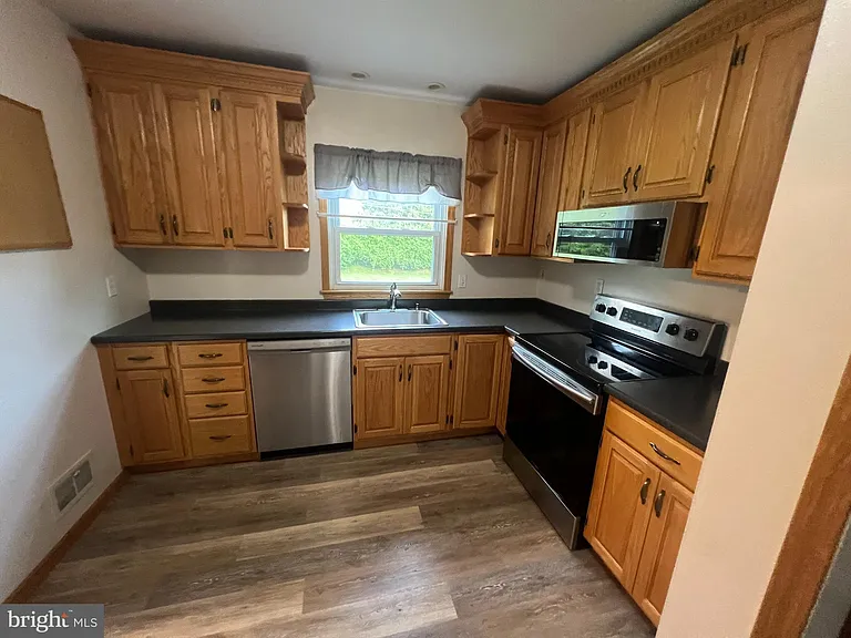 2621 Darby Dr — Photo 4