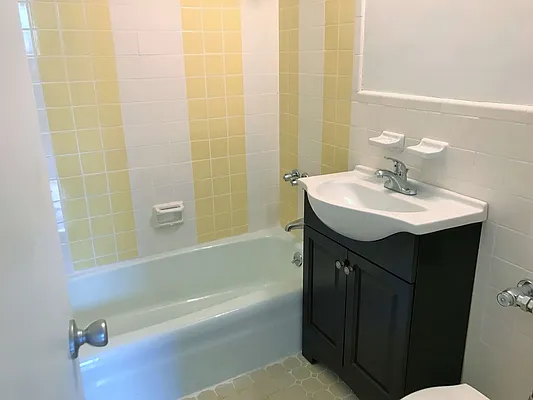 Rented by Joe Gotham LTD | media 22