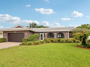 1080 McCarty St, Dunedin, FL 34698