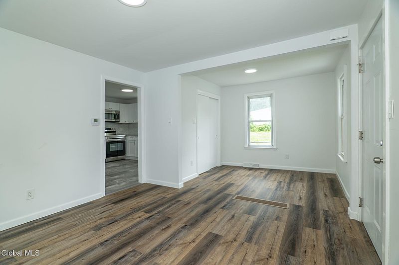 5th image of 38 Morris Road