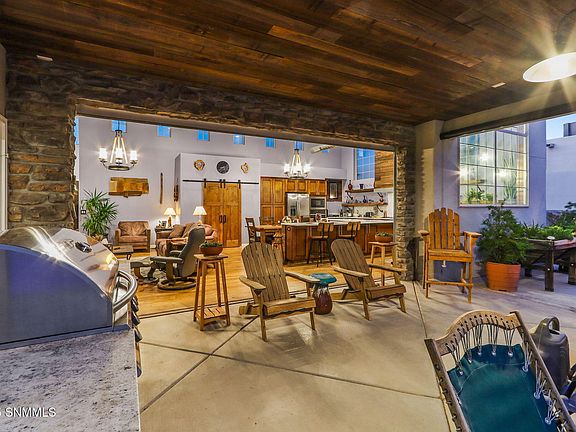 5th image of 3684 Santa Cecilia Ave