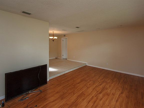 3rd image of 8310 Caraway Dr