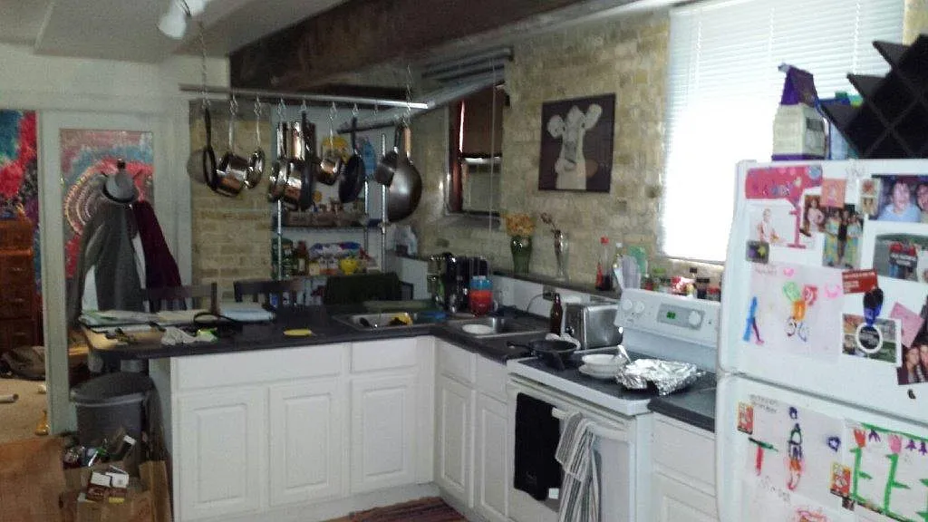 3 bed, 1400 sqft, $1,300 — Photo 4