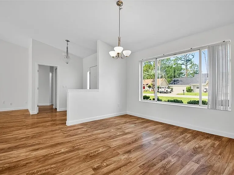 231 Wellington Dr — Photo 18