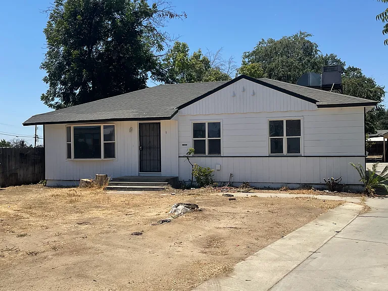 1322 Catalpa Way — Photo 2