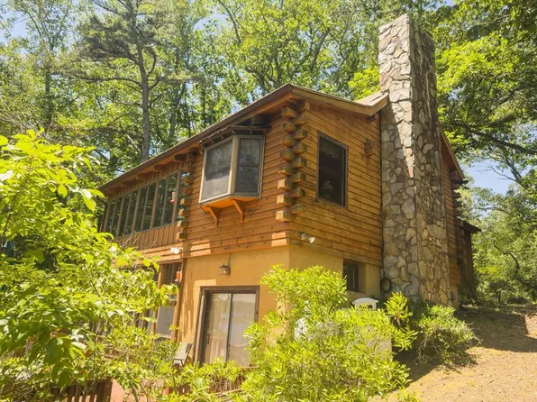 97 Overlook Ln, Burgess, VA 22432