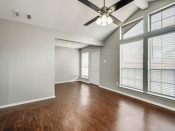 2nd image of 115 Peachtree Ct