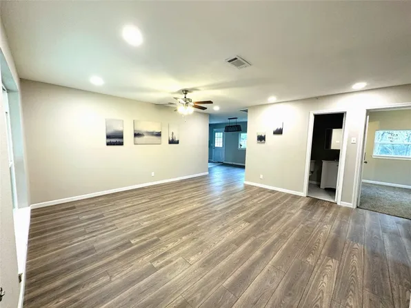 1613 Woodcrest Dr, Mesquite, TX 75149