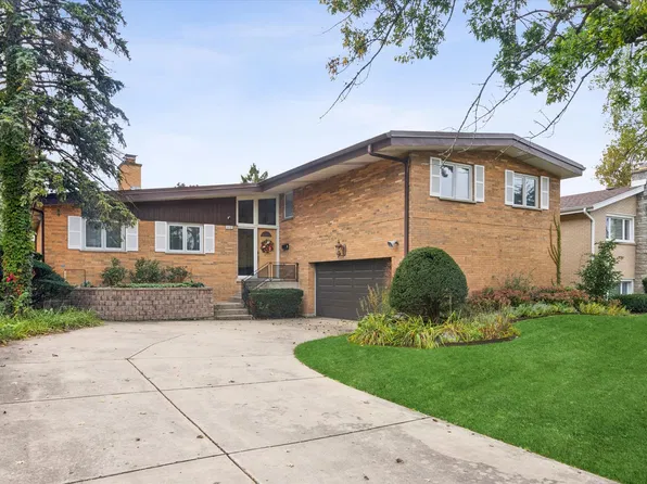 4421 W Lunt Ave, Lincolnwood, IL 60712