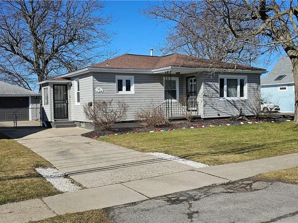 98 Helen St, Cheektowaga, NY 14206