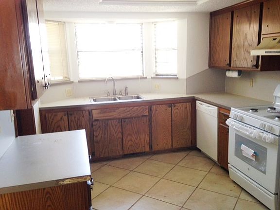 2nd image of 5412 SE 84th St