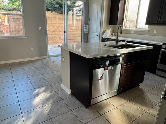 5th image of 1319 Encore Dr
