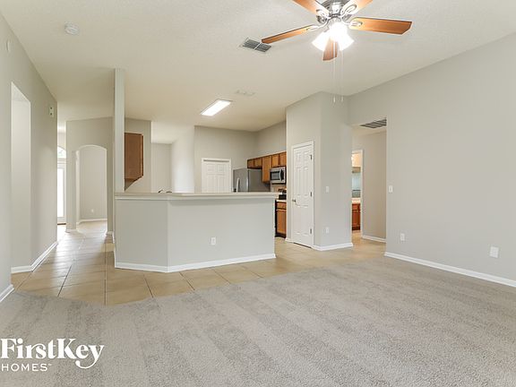 5th image of 2681 Westport Dr