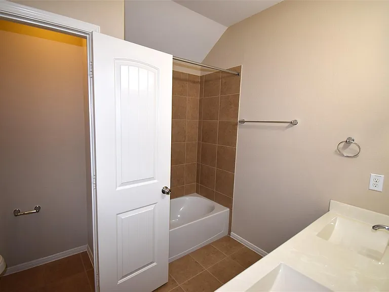 51 S Greenprint Cir — Photo 35