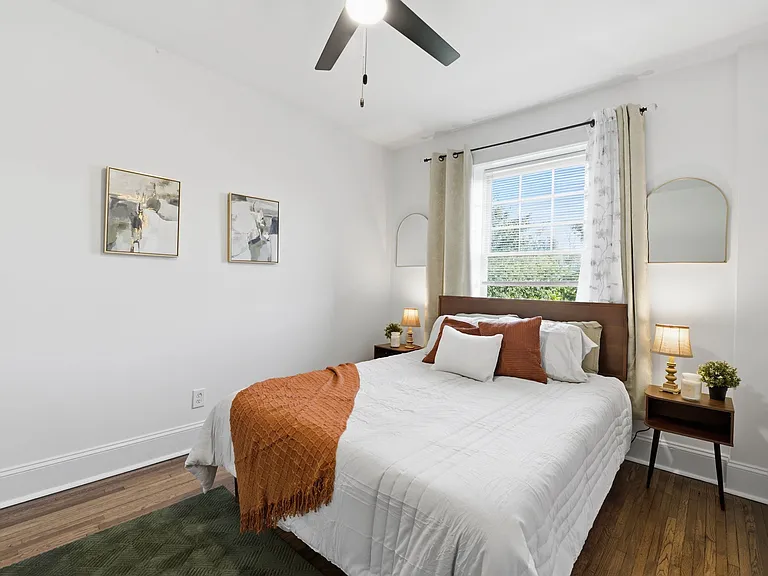 5744 Pershing Ave #1W — Photo 11
