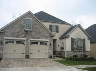 3880 Stonewater Dr, Columbus, OH 43221