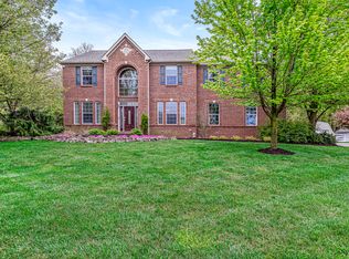 10090 Wildwood Dr, Zionsville, IN 46077