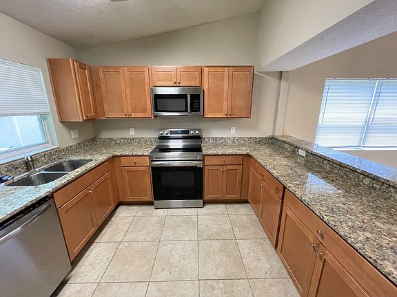 5th image of 11217 Thicket Ct