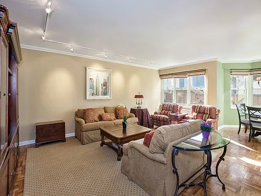 Sold by Sotheby's International Realty | media 10