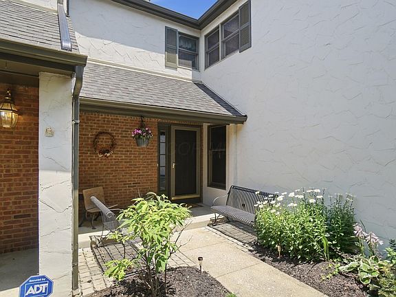 2nd image of 5190 Willow Grove Pl N