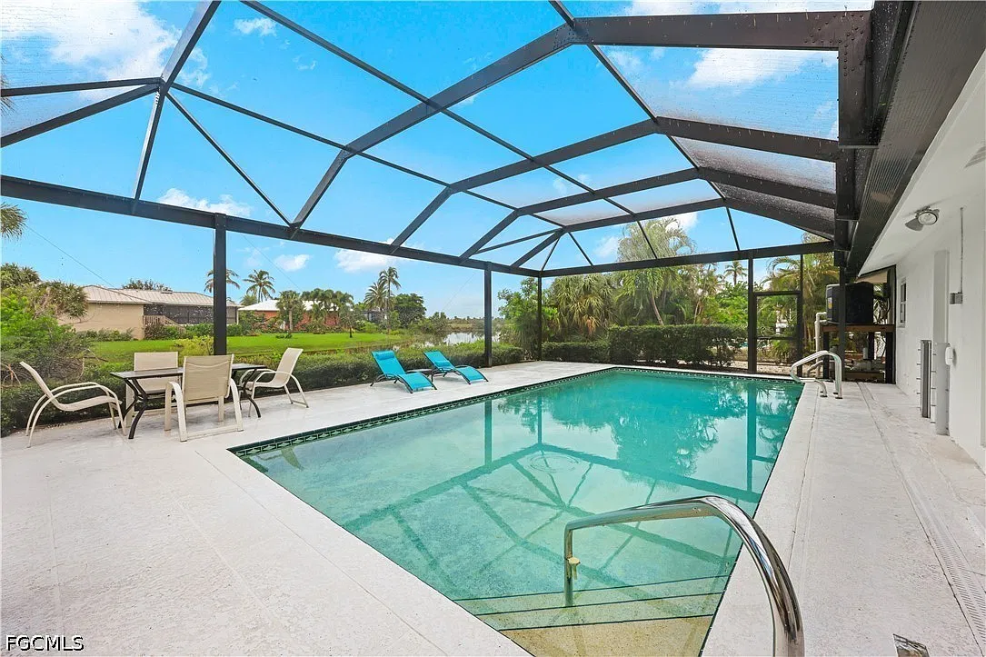 3 bed, 2.5 bath, 1306 sqft, $12,500 — Photo 4