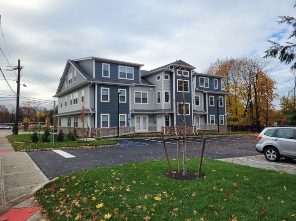 261 Rock Rd UNIT 104