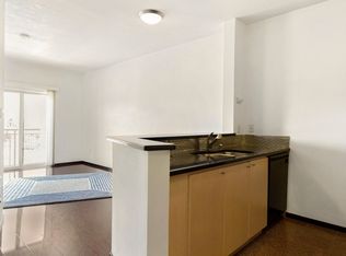 412 11th Ave Ph 9, Seattle, WA 98122