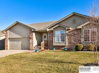 5715 N 167th Cir, Omaha, NE 68116