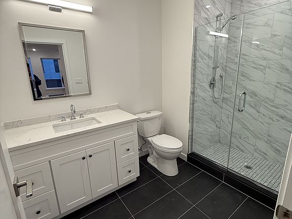 5th image of 267 Old Colony Ave #1-302