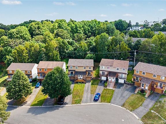 3rd image of 76 Angelview Ct
