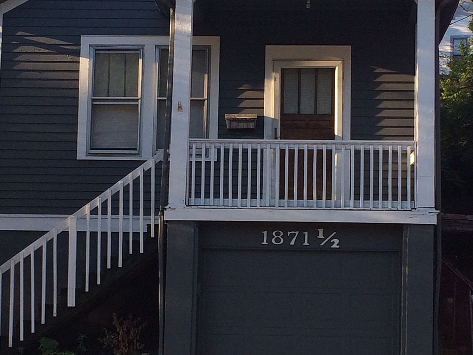 FRONT OF THE HOUSE