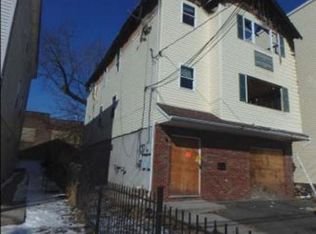 745 S 12th St, Newark, NJ 07103