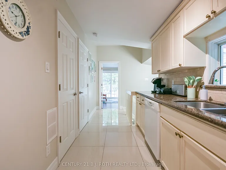 991 Shore Ln — Photo 25