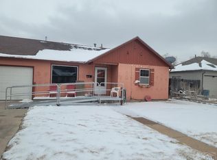 202 Whitney Dr, Pueblo, CO 81004
