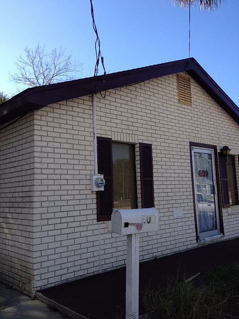 1st image of 609 Garden St