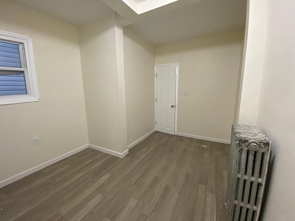 1st image of 1614 Van Buren St Floor 1