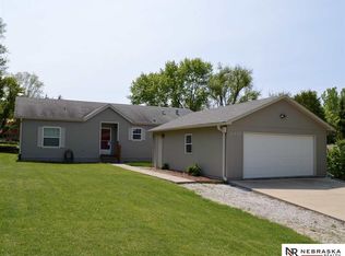 8410 Auburn Ct, Plattsmouth, NE 68048
