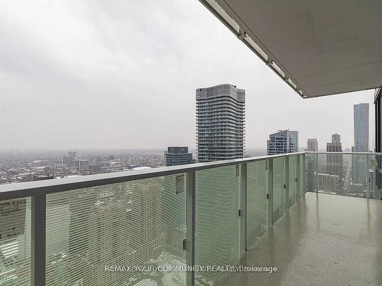 501 Yonge St #4802 — Photo 12