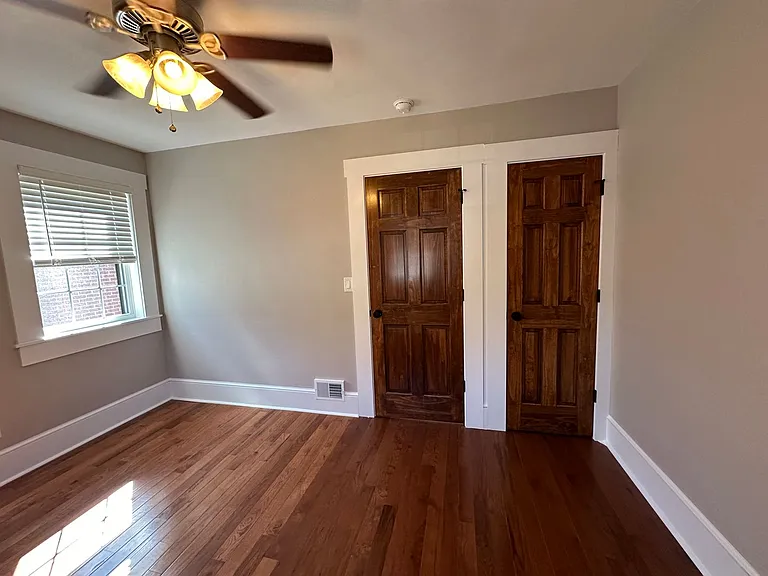 2754 Indianola Ave — Photo 18