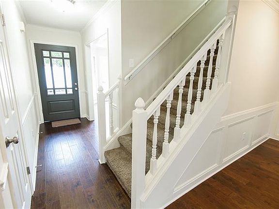 2nd image of 2051 Kings Cross Ln