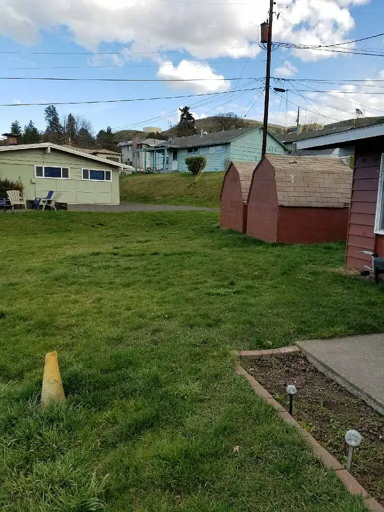 1614 Montana St — Photo 2