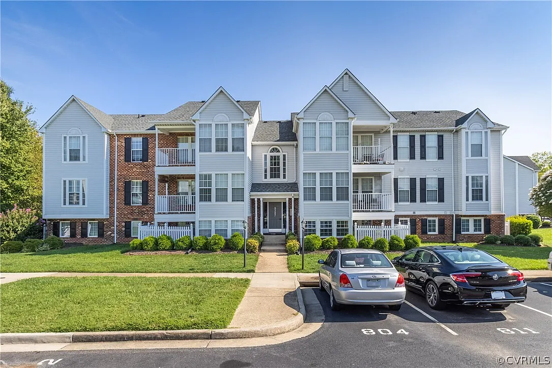 9387 Horse Castle Court - 804 — Photo 1