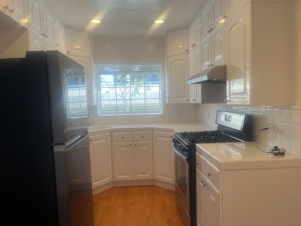 STAINLESS STEEL REFRIGERATOR, STOVE & DISHWASHER