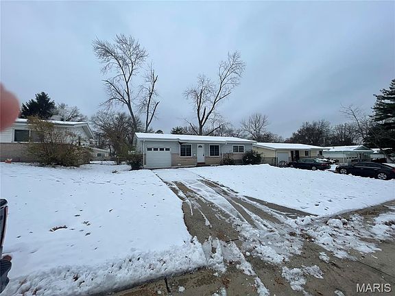 2nd image of 2252 Luxmore Dr