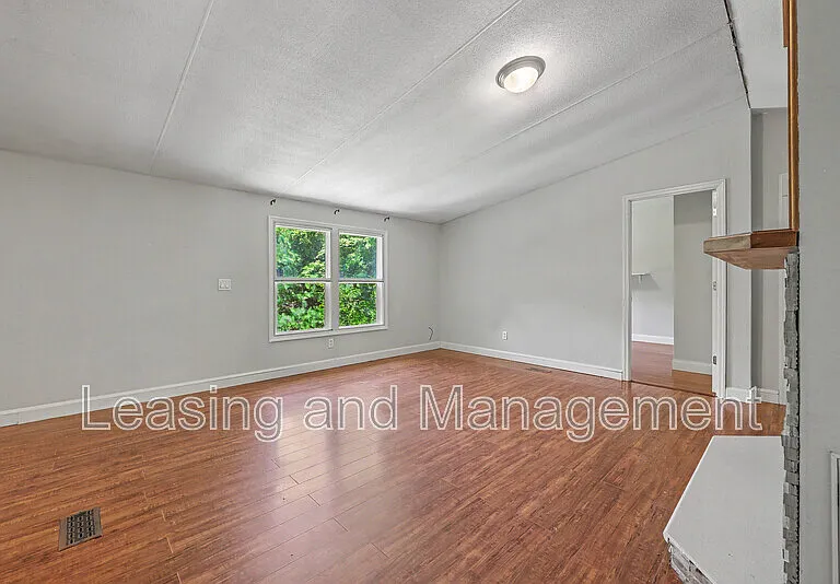 3585 Riley Wright Rd #2 — Photo 10