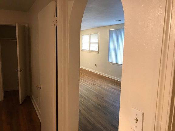 5th image of 3528 Evangeline St