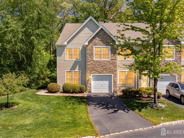 34 Amber Dr, Old Bridge, NJ 08857