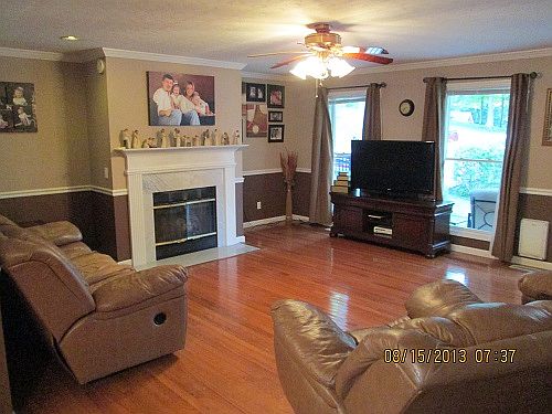3rd image of 233 Oakwood Drive