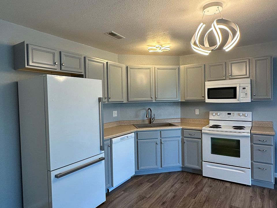 Kitchen and new appliances and lighting