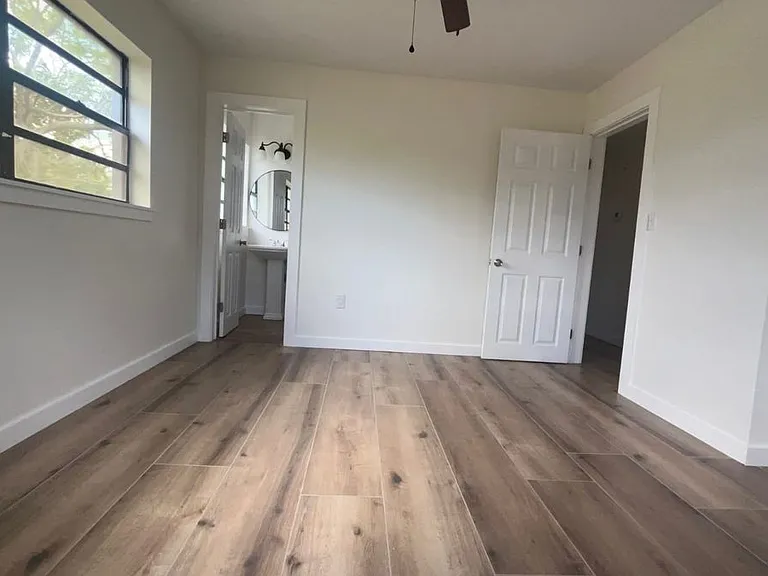 329 W Arlington St — Photo 27
